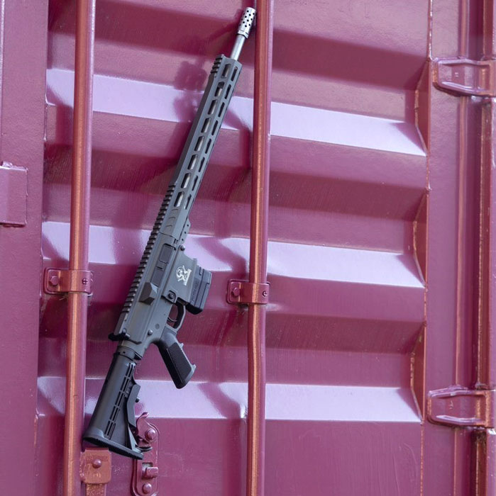 GL10308SSTNG_ON-TRAILER-DOOR_CLOSEUP.jpg